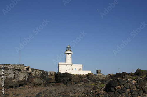 Foto: faro pantelleria faro pantelleria