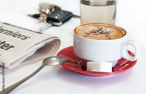 Photo: café et journal matinal café et journal matinal