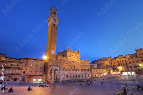 Foto: Palazzo Publico in Piazza del Campo, Siena, Italy Palazzo Publico in Piazza del Campo, Siena, Italy