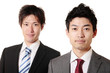 スーツの男性二人