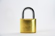 Cadenas fermé