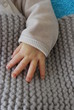 Main d'enfant