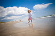 enfant à la plage