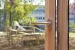 offenes Fenster Fenstergriff © Matthias Buehner