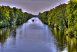 Motorboot auf Kanal