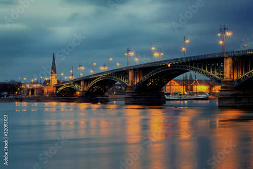 Theodor Heuss bridge Rhine Mainz.