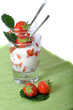 Erdbeeren mit Joghurt Erdbeeren mit Joghurt