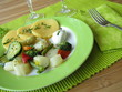 Spargel und anderes Gemüse mit Polenta