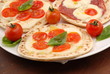 PIATTO CON PIADINE CONDITE PIATTO CON PIADINE CONDITE