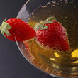 fraise dans coupe de champagne