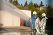 Feuerbekämpfung mit Hitzeschutzanzug