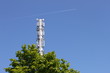 Funkmast mit Flugzeug