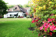 Villa mit gepflegten Garten