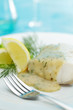 Seelachsfilet mit Dillsoße und Zitronenecken