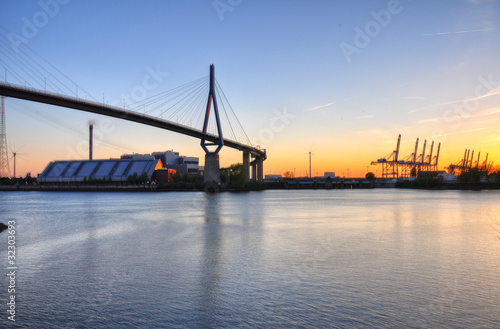 Foto: Köhlbrandbrücke in Hamburg Köhlbrandbrücke in Hamburg