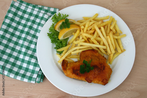 Photo: Cordon Bleu mit Pommes Cordon Bleu mit Pommes
