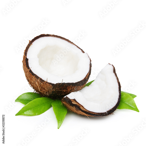 Foto: Coconut with green leaves Coconut with green leaves