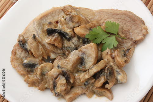 Foto: Veau aux champignons de Paris Veau aux champignons de Paris