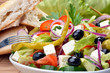Köstlicher Bauernsalat mit Fladenbrot