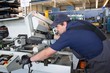 Fachkraft im metallverarbeitenden Gewerbe