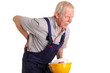 Handwerker mit Rückenschmerzen