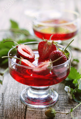 Photo: Götterspeise - Erdbeeren Götterspeise - Erdbeeren