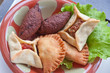 entrées libanaises, sambousik, falafel, fatayers