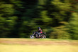 motociclista in velocità