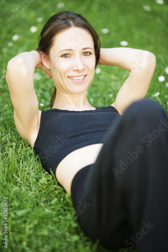 Photo: Situps im Park Situps im Park