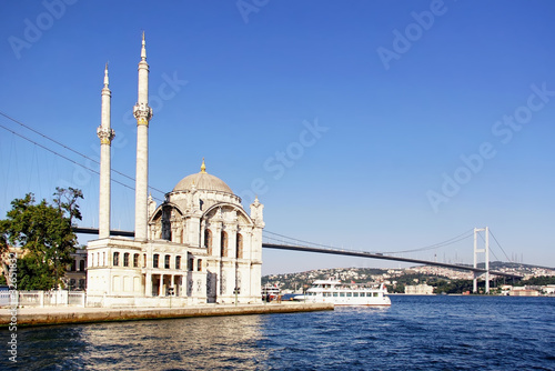 Foto: Summer at Ortakoy with Mecidiye Mosque Summer at Ortakoy with Mecidiye Mosque