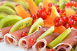 Schinken mit Honigmelone und Kiwi