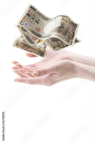 Photo: お金と手 お金と手