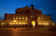 Semperoper in Dresden bei Nacht
