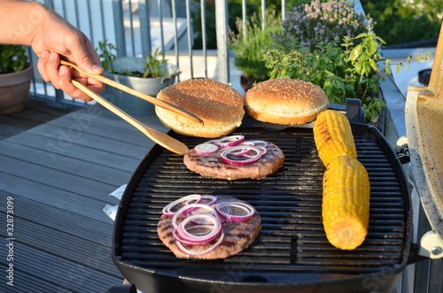 Foto: Burger grillen Burger grillen