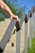 Hand auf Geländer Hand auf Geländer