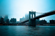 Brooklyn Bridge im Nebel