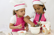 Photo: Cuisine - enfants préparant un gâteau Cuisine - enfants préparant un gâteau