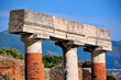 Pompei - scavi - particolare nel foro