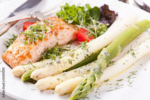 Foto: Spargelsalat mit Lachs Spargelsalat mit Lachs