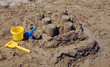 Sandspielzeug am Sandstrand Sandspielzeug am Sandstrand