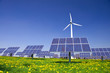 Windrad und Solarzellen