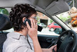 téléphoner en conduisant une voiture
