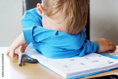 Photo: Erschöpfter Schüler Erschöpfter Schüler