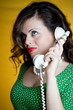 Foto: ragazza pin up al telefono ragazza pin up al telefono