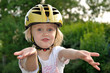 kind mit fahrrad