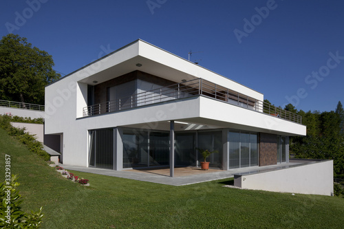 Foto: beautiful modern house beautiful modern house