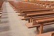 Leere Kirchenbänke Leere Kirchenbänke