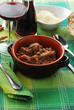 Corteza de cerdo y frijoles