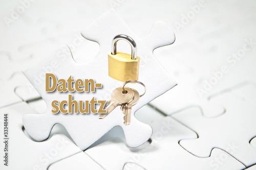 Illustration: Puzzle mit Schloss und Datenschutz Puzzle mit Schloss und Datenschutz