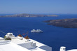 Foto: Kreuzfahrtschiff bei Santorin Kreuzfahrtschiff bei Santorin